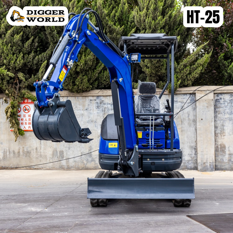 2.5 Ton HT-25 Mini Excavator image 1