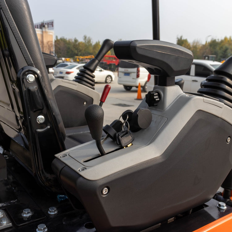 1.8 Ton HT-18 Mini Excavator image 7